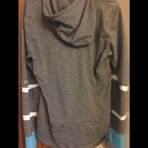 Gap fit 3/4 Zip long sleeve hoodie get with blue and white stripes.
